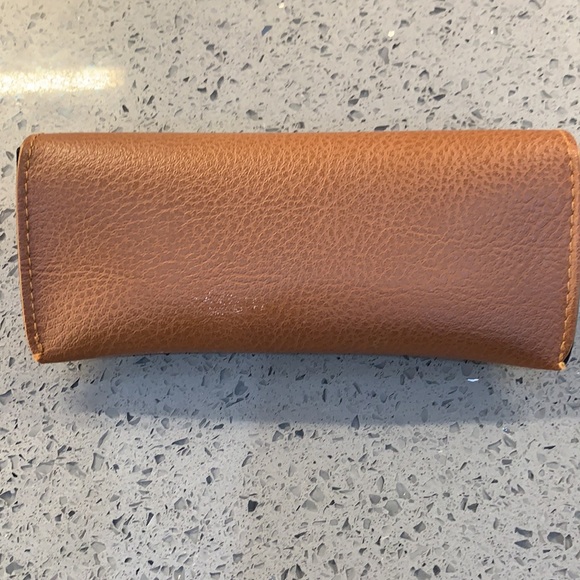 Ray-Ban Sunglass Case - Picture 2 of 5